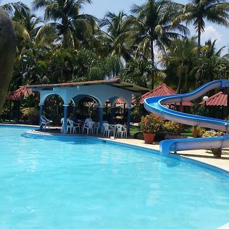 Hotel Santa Cruz Zapaca ภายนอก รูปภาพ