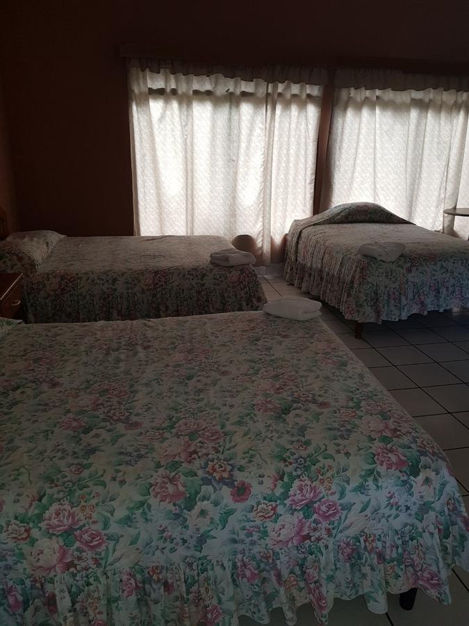 Hotel Santa Cruz Zapaca ภายนอก รูปภาพ